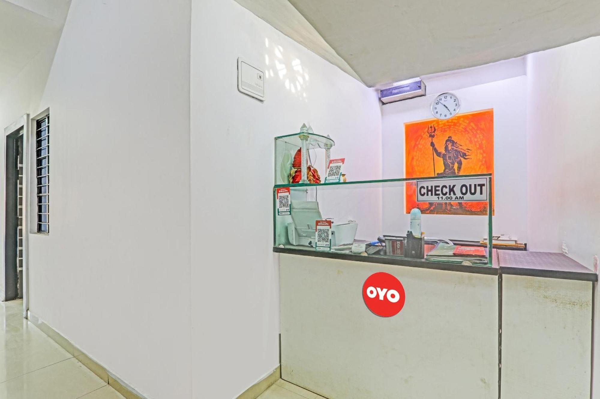Oyo Flagship 81064 Chaudhary In Hotel โคราฆปุระ ภายนอก รูปภาพ